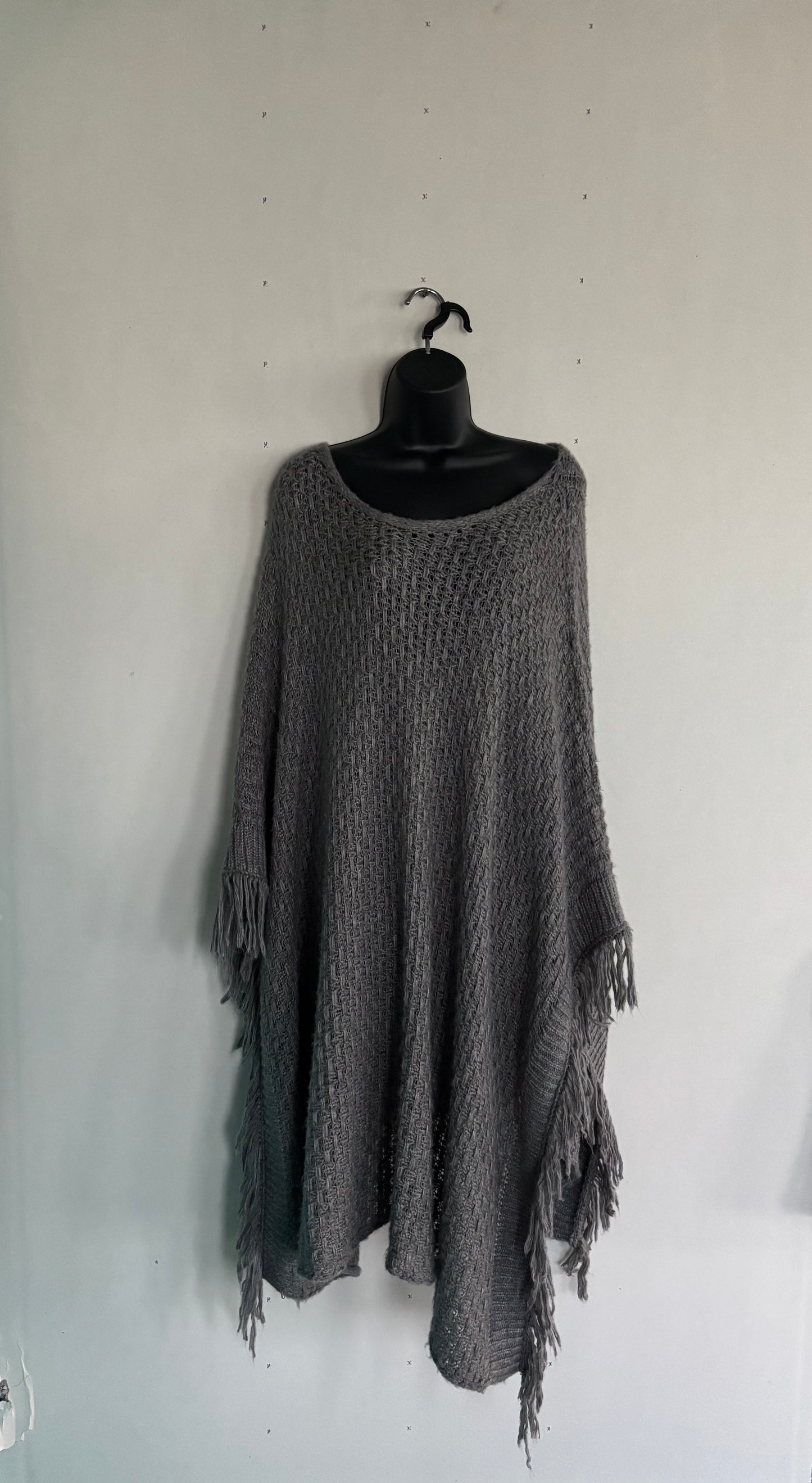 Monroe & Main Grey Fringe Poncho